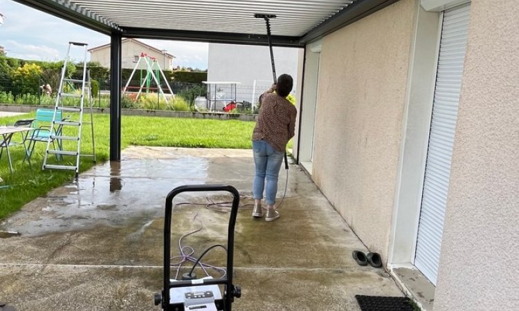 Nettoyage d'une pergola + bulle de piscine à l'eau pur  - Montbrison - NAOKI Montbrison